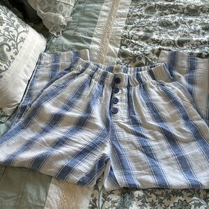 Loft outlet linen blend pull on pants. Size SP, denim, blue, and white striped.